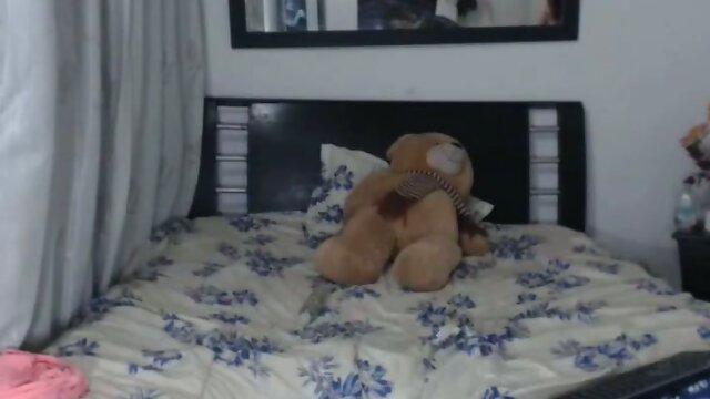 Gorgeous Tranny Jerking on Live Cam: Beautiful Show!