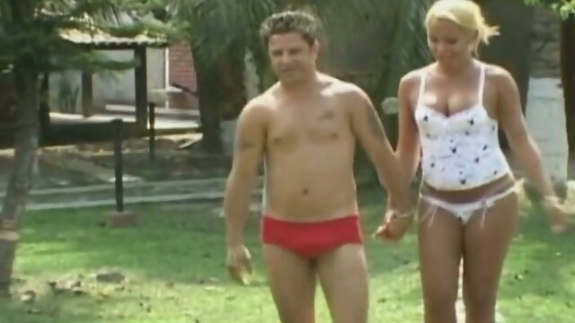 Hardcore Scene Of Nasty Shemale Loves Bareback