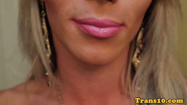 Latina glamour tgirl solo beating her meat