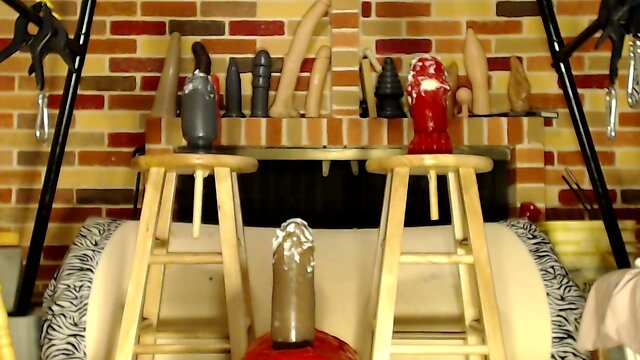 Feeling Flexible: Stretching My Asspussy for Amazing Results!