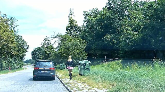 Rubberdoll Monique - rubberwhore hooker on german streets