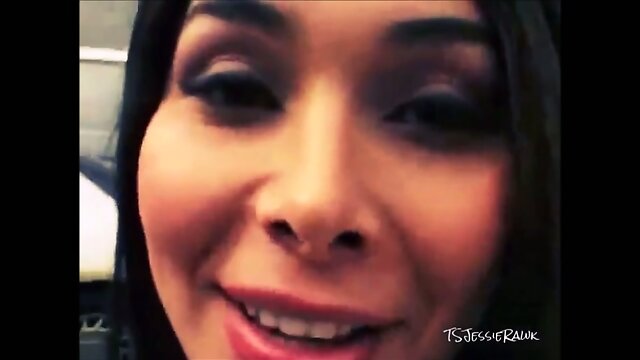 TS Vaniity Shows Her Beauty to the World