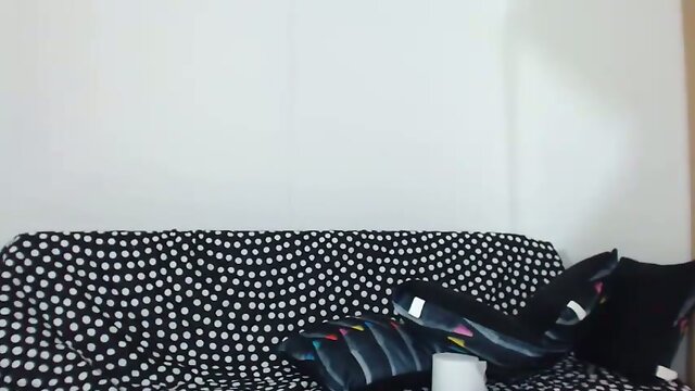 Hot Latin Babe Strokes & Teases On Cam