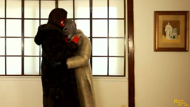 Rachel & Dusky`s Fur Coat & Latex Freak-Out!