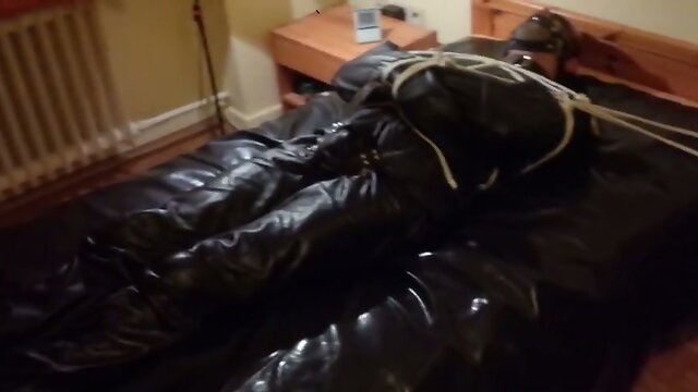 Leather Bondage: An Exciting Experience!