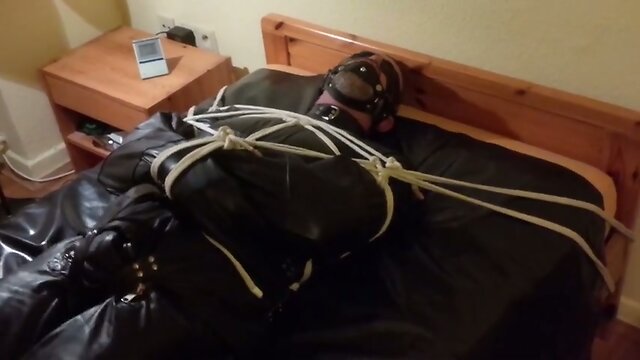 Leather Bondage: An Exciting Experience!