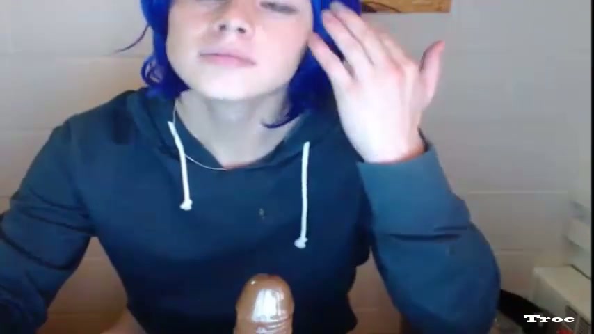 Mesmerizing Solo Trap Performance - Unmissable Charisma & Talent