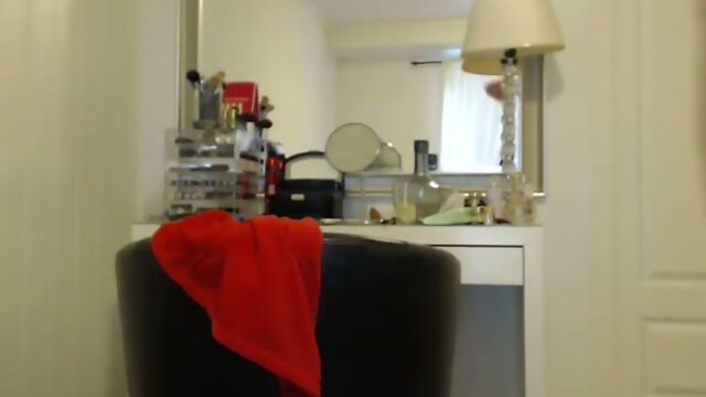 A Blue-Eyed Beauty: Enjoy Her Solo Performance!