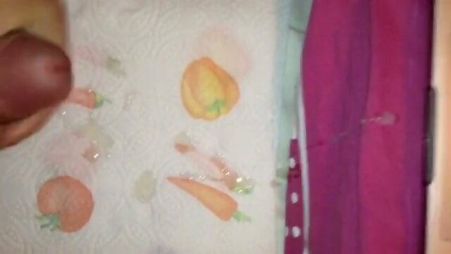 Passionate Solo Self-Pleasure: A Trans Performer`s Intimate Journey