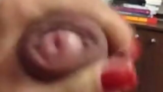 A Breathless Performance: Beautiful Shamele Model in Sensual Moves