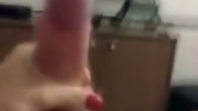 A Breathless Performance: Beautiful Shamele Model in Sensual Moves