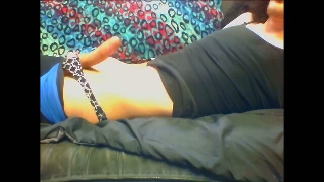 NikTheCrossdresser (Cumming in Sisters Clothes)