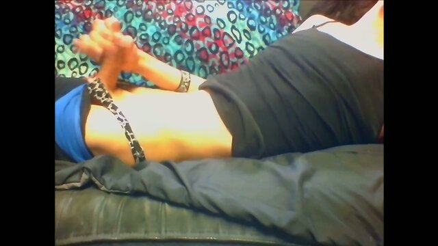 NikTheCrossdresser (Cumming in Sisters Clothes)