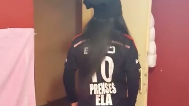 Seductive Shemale Travesti: Feel the Tease & Tantalize!