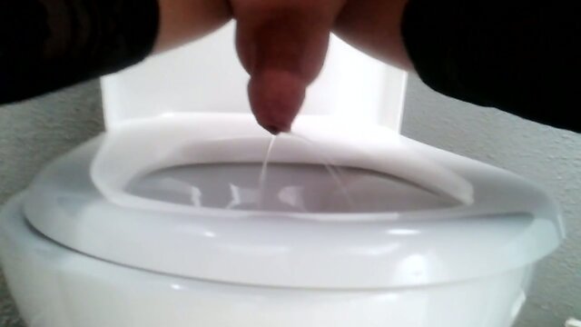 Long CD sissy pee