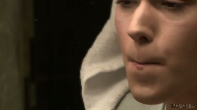 Aspen Brooks seduces a younger guy