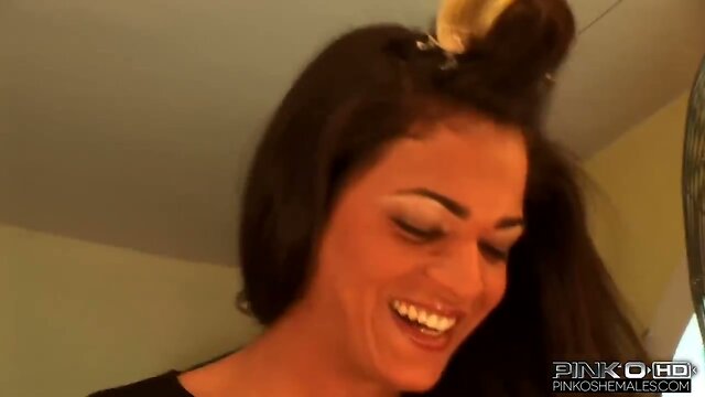 Laura Ferraz: Blonde Beauty with Big Tits and Big Cock Loves Anal!