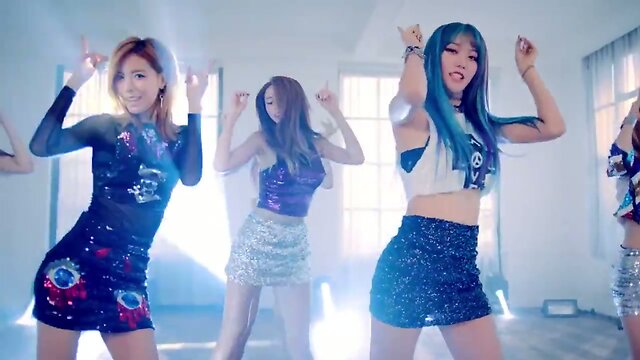 HELLOVENUS - (I'm ill) SHEMALEVENUS - Shemale PMV