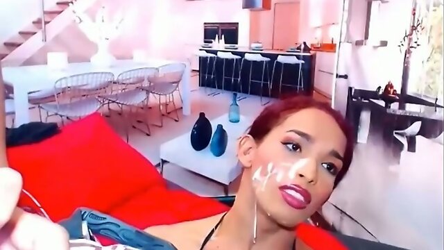 Kamila and Sophy cum face