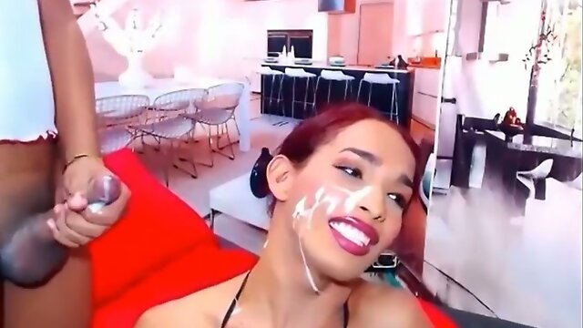 Kamila and Sophy cum face