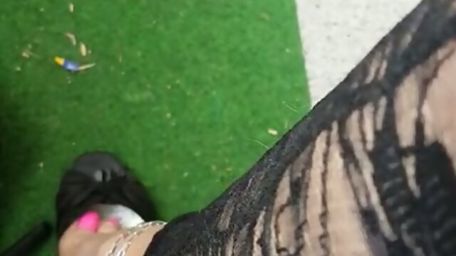 Mesmerizing Foot Tease: An Unforgettable Experience