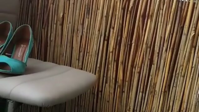 Mesmerizing Foot Tease: An Unforgettable Experience