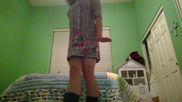 Sensual Dance Performance: Anonymous Dancer Captivates Viewer