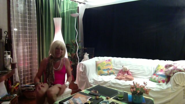 Petite robe trop courte de babe