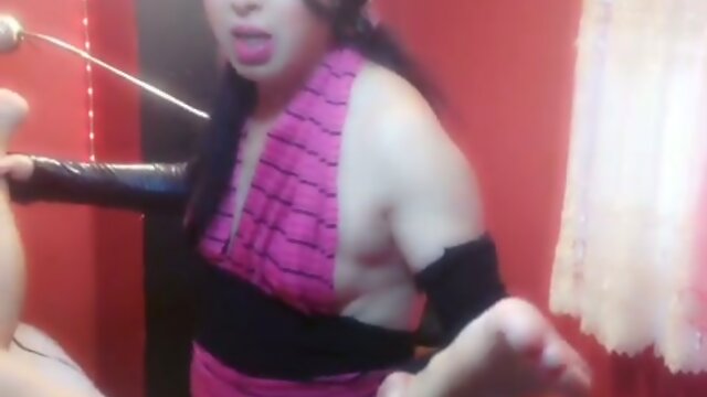 Tantalizing Travesti: Sultry Shemale Seductress