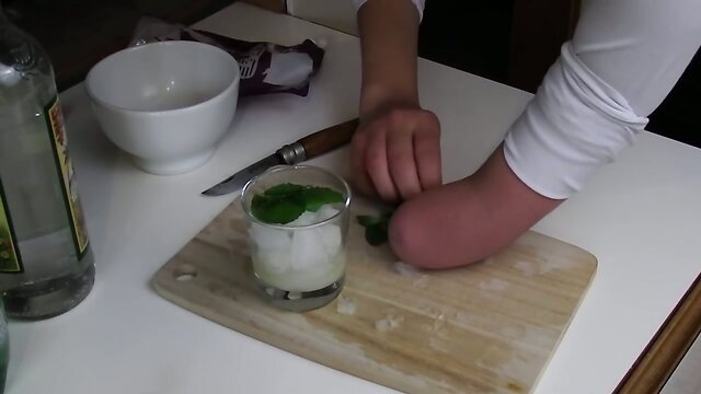 Amputee Sensuality Unveiled: An Empowering Porn Shamele Video