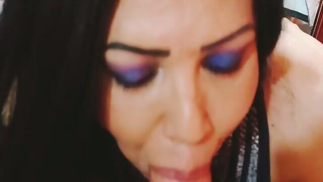 Sultry Shemale Seduction: Travesti Temptress Charms Her Partner