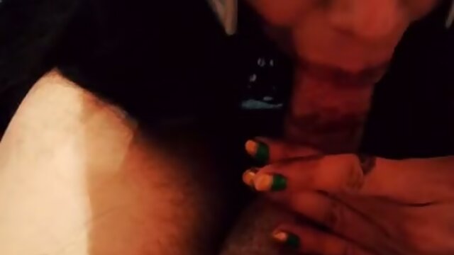 Seductive Travesti: Captivating Curves and Alluring Moves