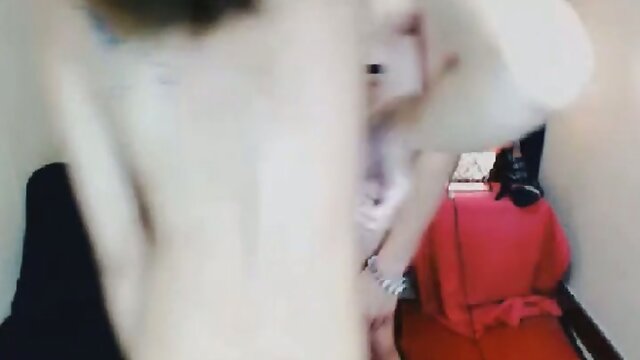 Horny Shemale Babe Fucked Hardcore on Cam