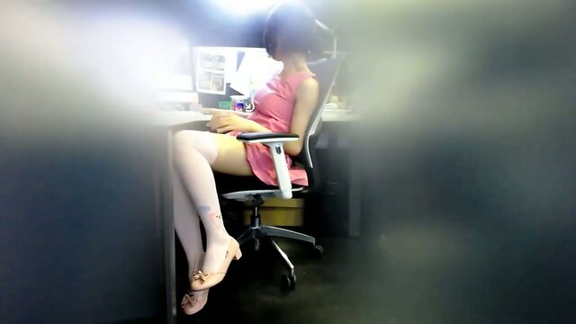 Don`t Know Anything about Her, But Her Cock & Cumshot Are Amazing!