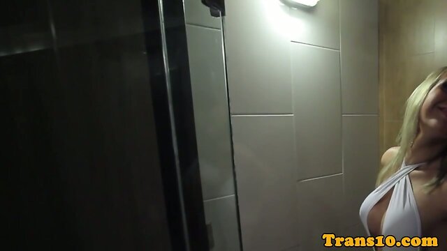 Bigbutt latina tranny posing in sexy onepiece