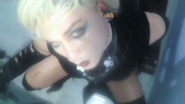 koRNELIaTv fuck ass dildo & self facial