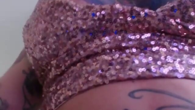 Tattooed babe M.C cumshow