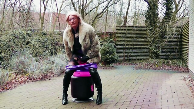 Naughty Lady Needs A Ride