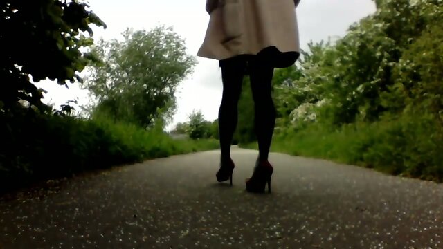 A Passionate Outdoor Encounter: Shamele Pleasure Unleashed