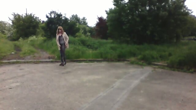 A Passionate Outdoor Encounter: Shamele Pleasure Unleashed