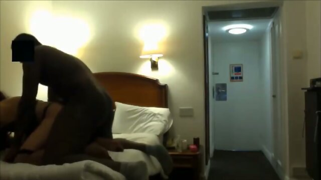 Teodoratv suge pula la negrii pe bani