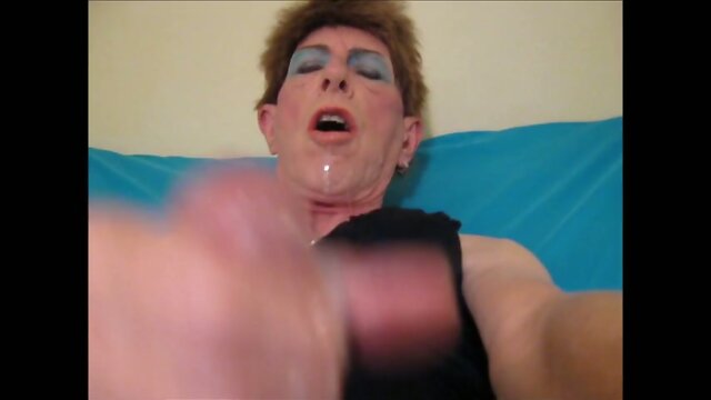 JOANNE SLAM - HOT SPERMING ACTION