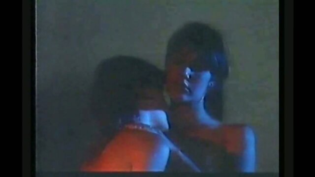 las calientes orgias de una virgen