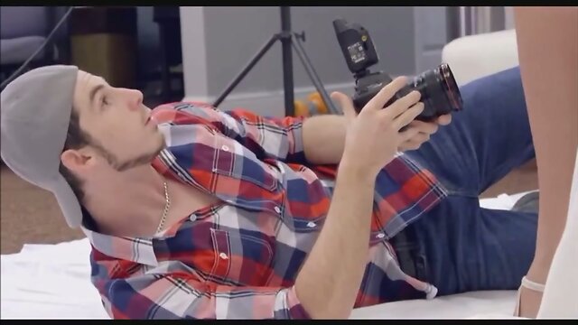 The classic scene of the photographer and the model