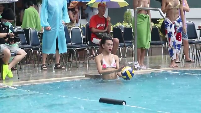 travel to meet some gorgeous ladyboys 3