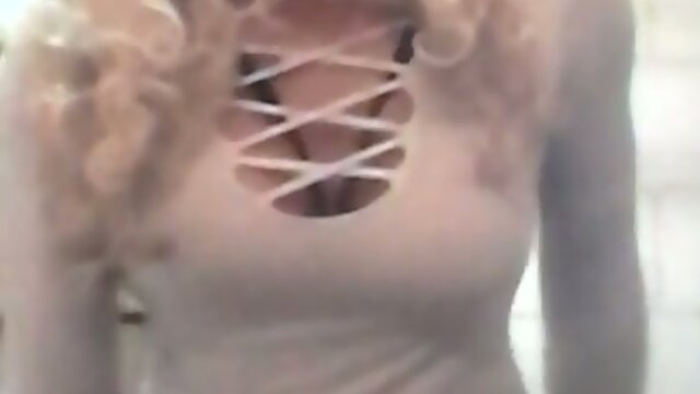 Sarah Fiore`s Dildo Exploration: Uncovering New Pleasures