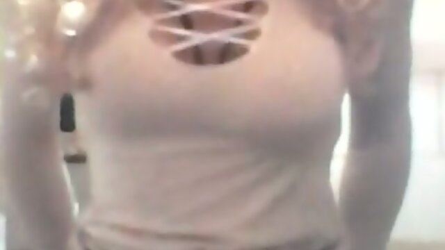 Sarah Fiore`s Dildo Exploration: Uncovering New Pleasures