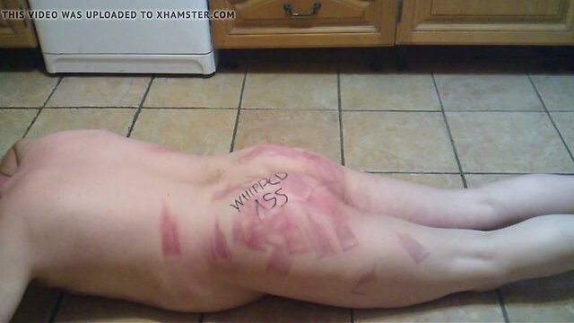 Tranny whips her slave