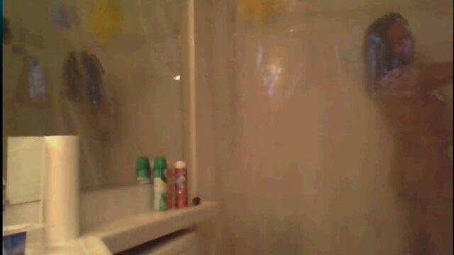 Tranny taking a shower and masturbate hard