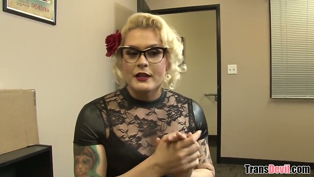 Isabella Sorrenti fucked in the bathroom